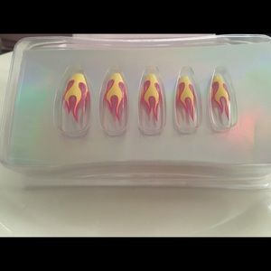 Trés She Instant Acrylic Nails